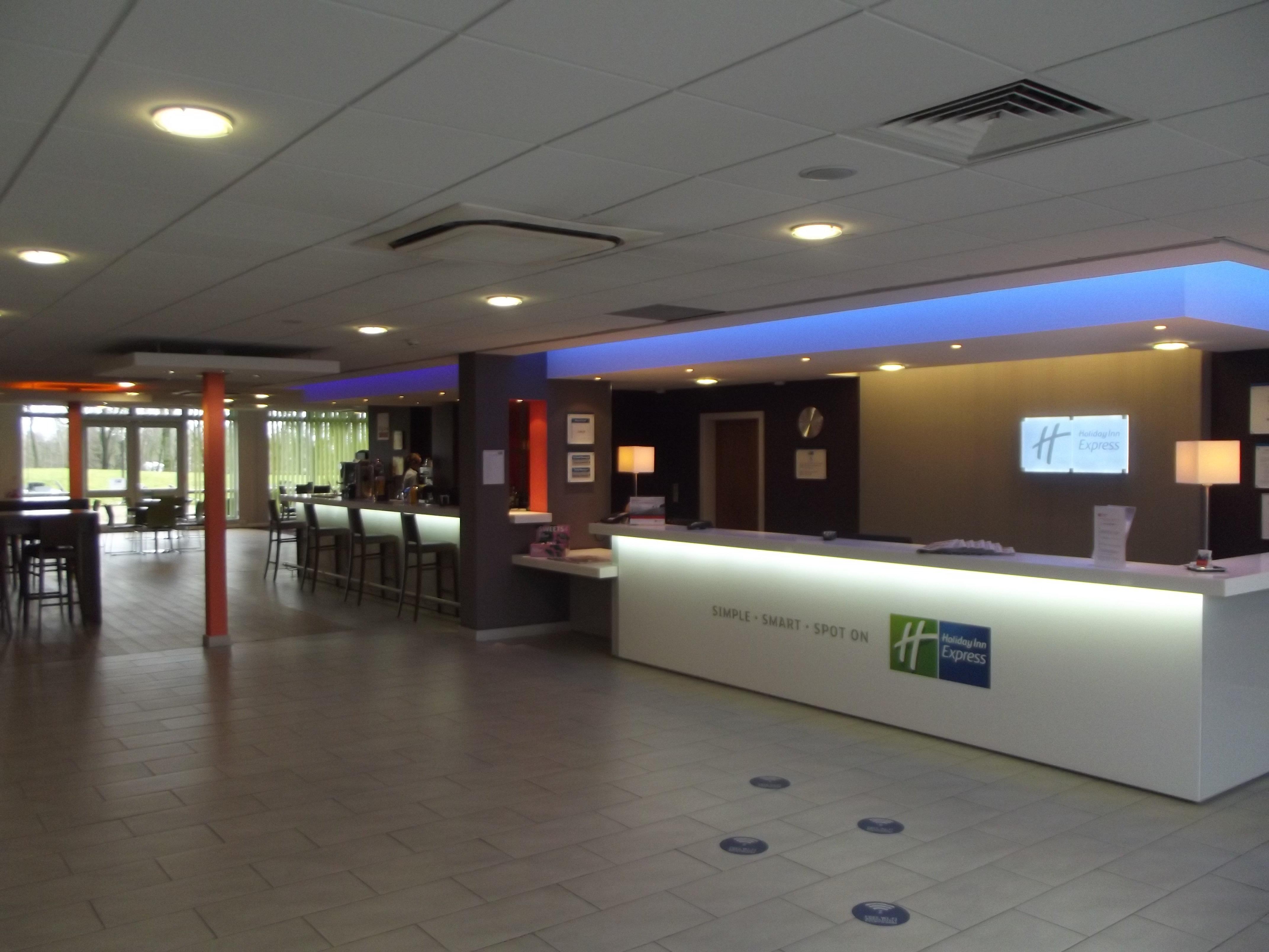 Holiday Inn Express Preston South By Ihg Exterior foto